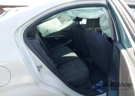 2014 Chevrolet Sonic Lt Auto z USA, uszkodzony, nr VIN 1G1JC5SH9E4203540